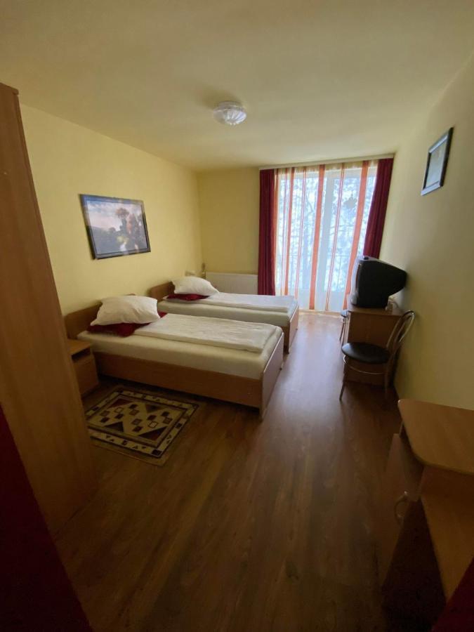 Pensiunea Pastravul Hotell Cîrţişoara Exteriör bild